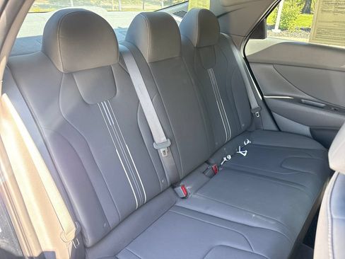 Used 2023 Hyundai Elantra SEL w/ Convenience Package FWD image 34