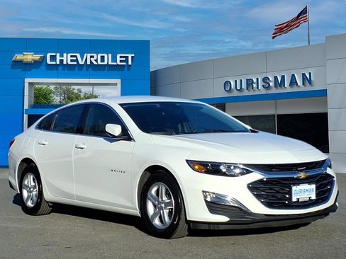 Used 2024 Chevrolet Malibu LS image 1