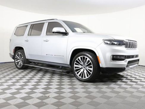 Used 2022 Jeep Grand Wagoneer Series III image 3