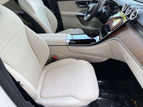 Certified 2026 Mercedes-Benz GLC 300 image 31