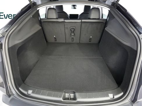 Used 2026 Tesla Model Y Long Range RWD image 8