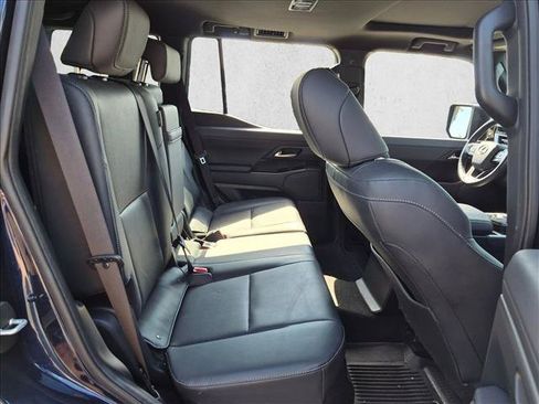 Used 2024 Lexus GX 550 w/ Cold Area Package AWD/4WD image 18