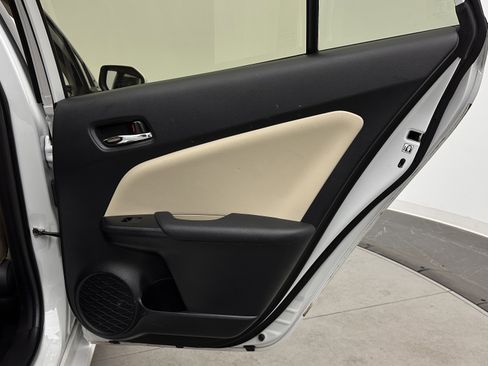 Used 2022 Toyota Prius LE image 28