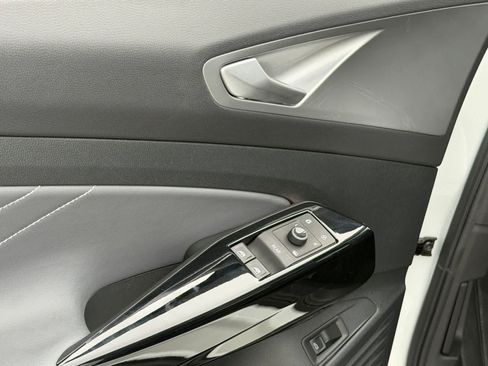 Used 2023 Volkswagen ID.4 S RWD image 13