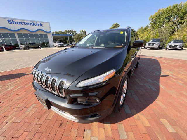 Used 2016 Jeep Cherokee Limited FWD image 26
