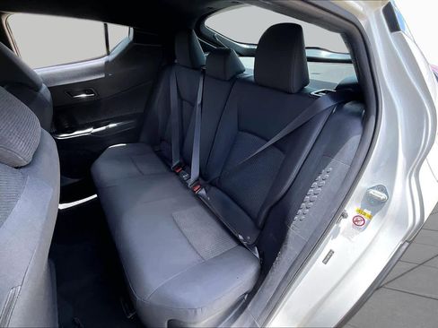 Used 2018 Toyota C-HR XLE FWD image 18