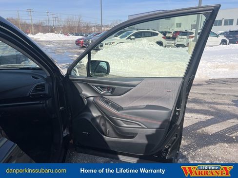 Used 2023 Subaru Forester Sport image 41