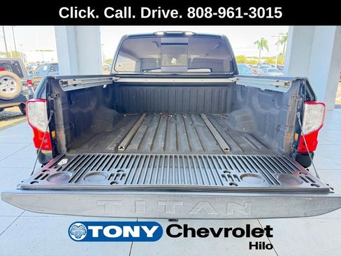 Used 2019 Nissan Titan PRO-4X w/ Pro-4x Utility Package AWD/4WD image 10