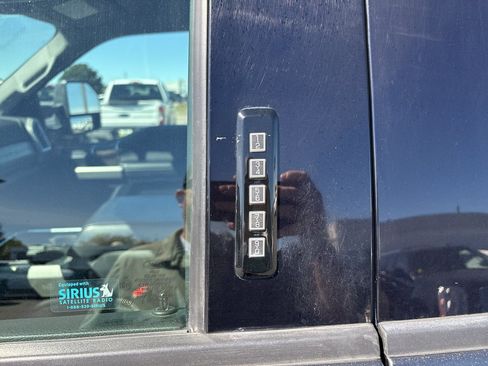 Used 2017 Ford F350 Lariat w/ Lariat Value Package AWD/4WD image 10