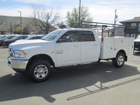 Used 2017 RAM 3500 SLT image 3