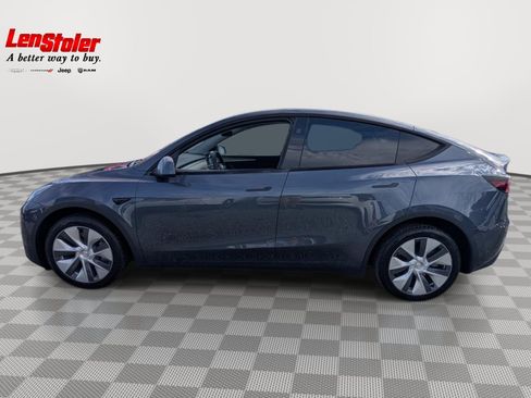 Used 2023 Tesla Model Y Long Range AWD/4WD image 2
