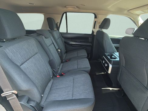 Used 2023 Ford Expedition XLT AWD/4WD image 11