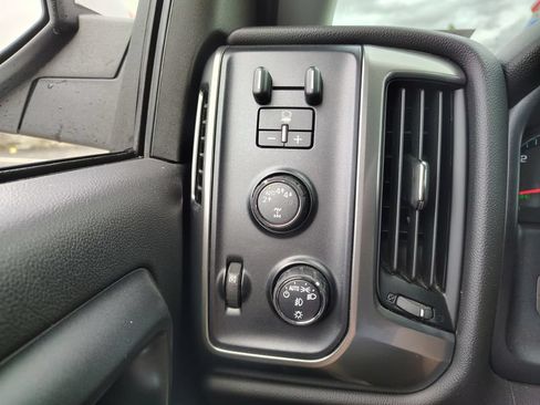 Used 2018 Chevrolet Silverado 1500 LT w/ All Star Edition AWD/4WD image 12