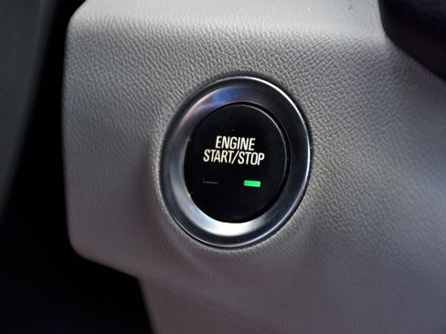 Used 2023 GMC Terrain SLE w/ Driver Convenience Package image 26