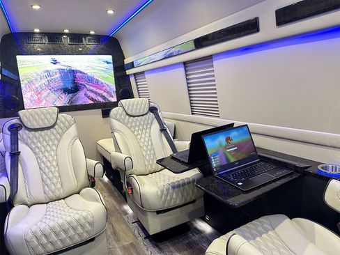 Used 2020 Mercedes-Benz Sprinter 3500 image 11