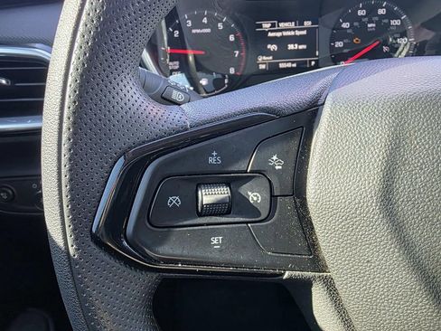 Used 2023 Chevrolet TrailBlazer LT FWD image 13