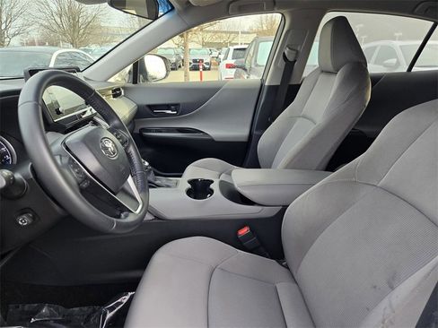 Used 2021 Toyota Venza image 25