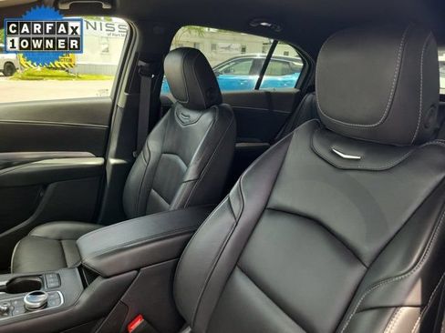 Used 2025 Cadillac XT4 Premium Luxury FWD image 17
