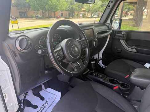 Used 2016 Jeep Wrangler Unlimited Sport w/ Connectivity Group AWD/4WD image 13