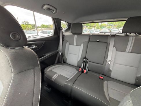 Used 2025 Chevrolet Blazer LT FWD image 39