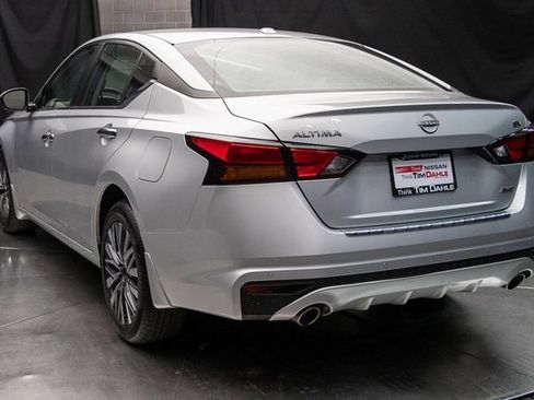 Used 2025 Nissan Altima 2.5 S image 10