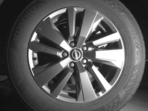 Used 2025 Nissan Pathfinder SV AWD/4WD image 14