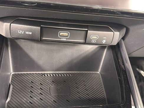 New 2025 Kia Niro EX Touring image 27