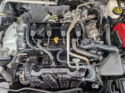 Used 2021 Nissan Rogue SV FWD image 14