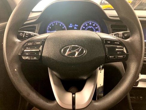 Used 2019 Hyundai Elantra SE w/ Cargo Package image 27