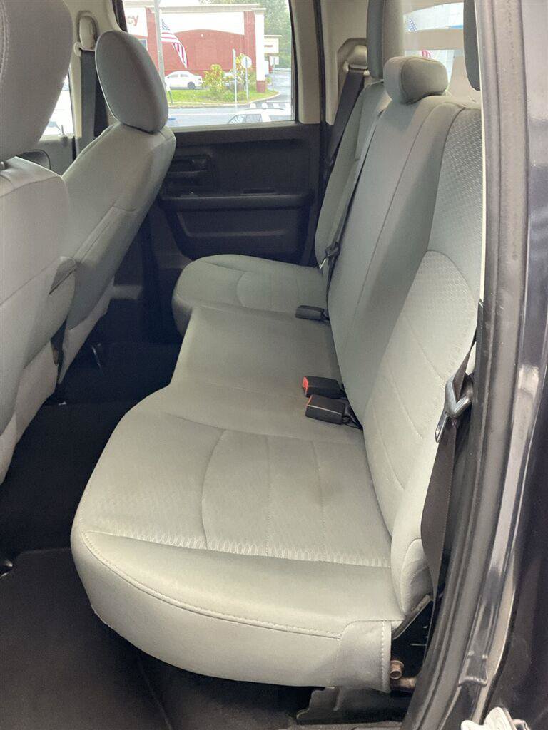 Used 2018 RAM 1500 Express w/ Express Value Package AWD/4WD image 10