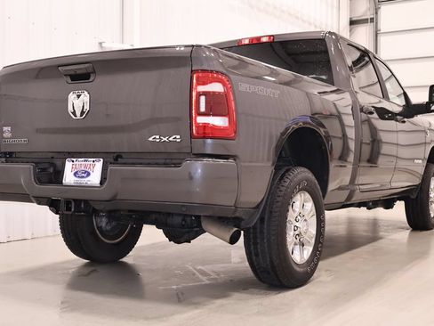 Used 2024 RAM 2500 Big Horn w/ Sport Appearance Package AWD/4WD image 10