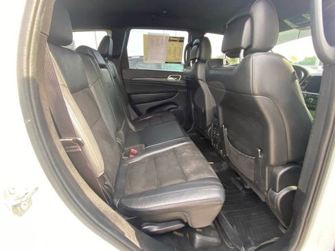 Used 2021 Jeep Grand Cherokee Laredo X AWD/4WD image 24