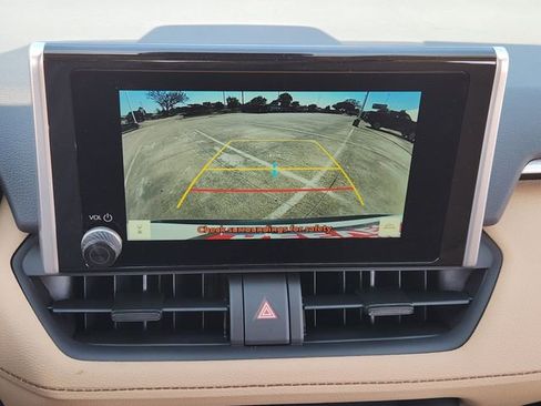 Used 2025 Toyota RAV4 XLE w/ Convenience Package image 13