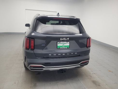 Used 2022 Kia Sorento S image 6
