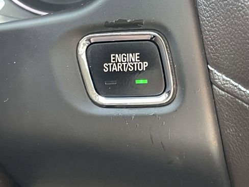 Used 2019 GMC Acadia SLT image 27