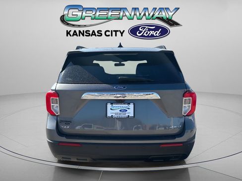 Used 2023 Ford Explorer XLT AWD/4WD image 7