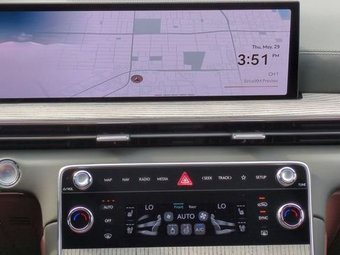 Certified 2025 Genesis GV80 3.5T Prestige AWD/4WD image 16