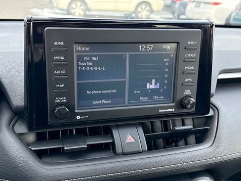 Used 2020 Toyota RAV4 XLE image 20