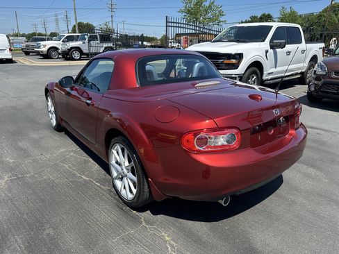 Used 2010 MAZDA MX-5 Miata Grand Touring w/ Premium Pkg RWD image 7