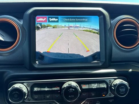 Used 2021 Jeep Gladiator Mojave w/ Uconnect 4C Nav & Sound Group AWD/4WD image 18