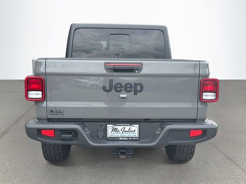 Used 2022 Jeep Gladiator Sport AWD/4WD image 5