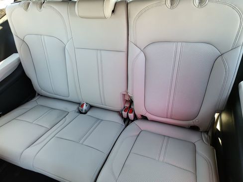 New 2026 Jeep Grand Wagoneer 4WD w/ HD Trailer Tow Package image 9