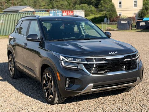 Used 2024 Kia Seltos SX w/ SX Sunroof Package AWD/4WD image 3