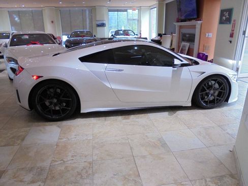 Used 2017 Acura NSX AWD/4WD image 4