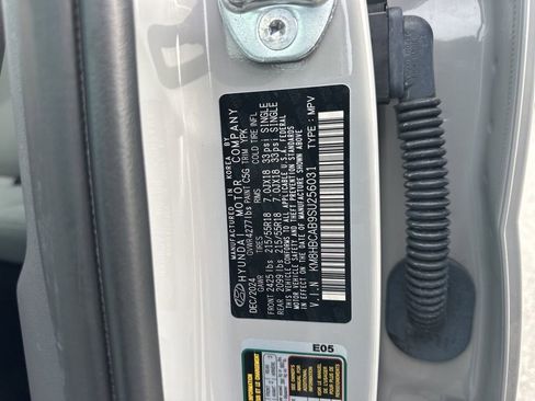 Used 2025 Hyundai Kona SEL image 33