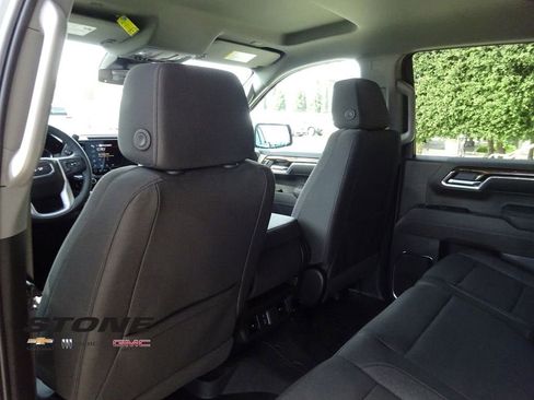 New 2026 GMC Sierra 1500 SLE image 20