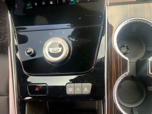 New 2026 Cadillac Escalade 4WD w/ LPO, Floor Liner Package image 22