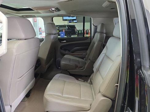 Used 2018 Chevrolet Suburban Premier AWD/4WD image 12