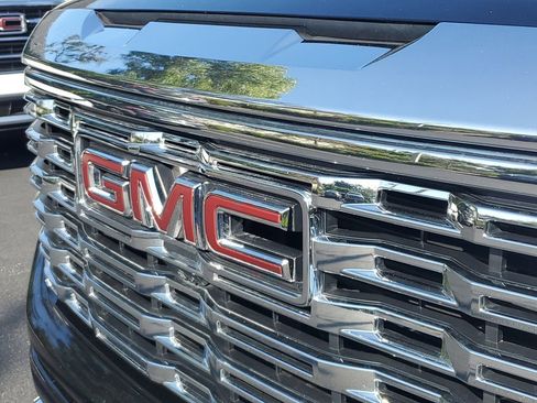 Certified 2023 GMC Sierra 1500 Denali w/ Technology Package image 10