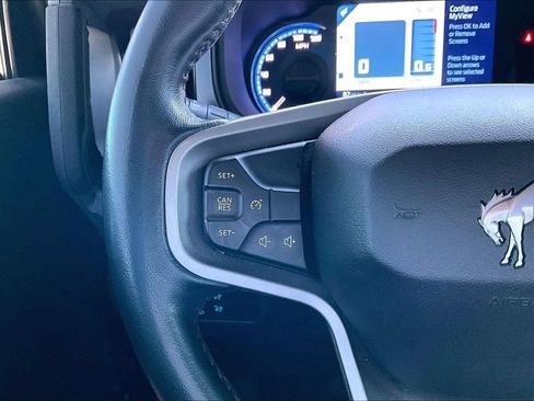 Used 2023 Ford Bronco Big Bend w/ Sasquatch Package AWD/4WD image 11